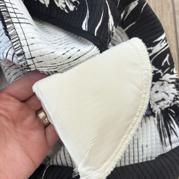 Susan Graver Style Black White Floral Button Up Jacket Size 1X Career Casual QVC - Picture 7 of 13